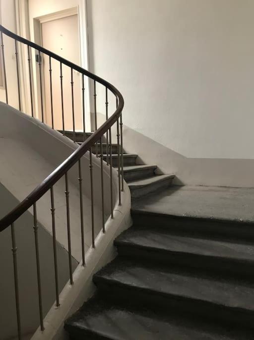 Appartement Avec Terrasse Centre De La Bastide Carcassonne Luaran gambar